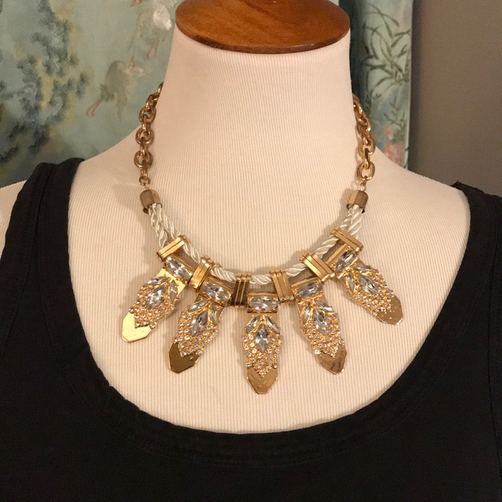 Statement necklace
